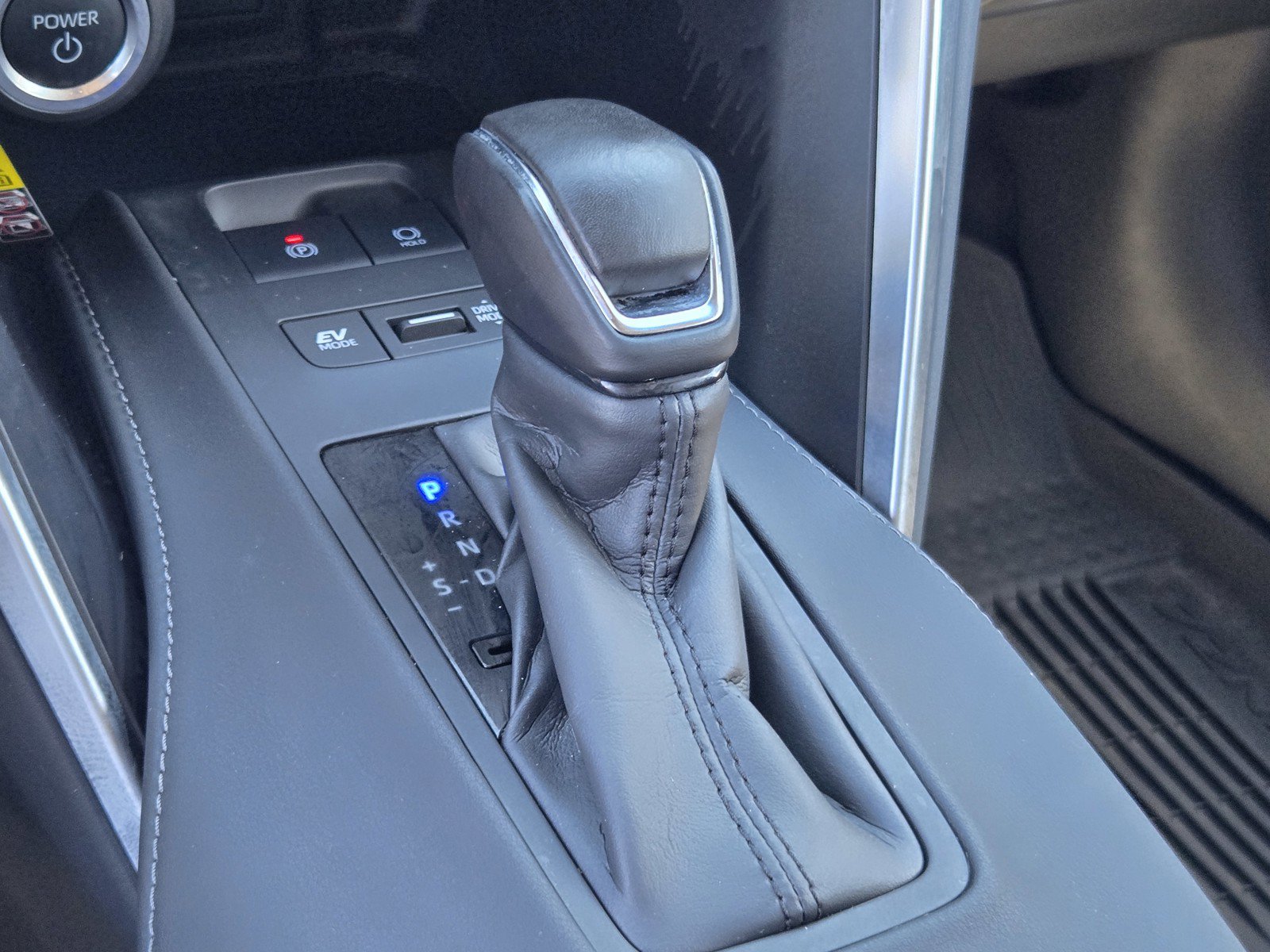 Used 2023 Toyota Venza LE AWD/4WD image 21