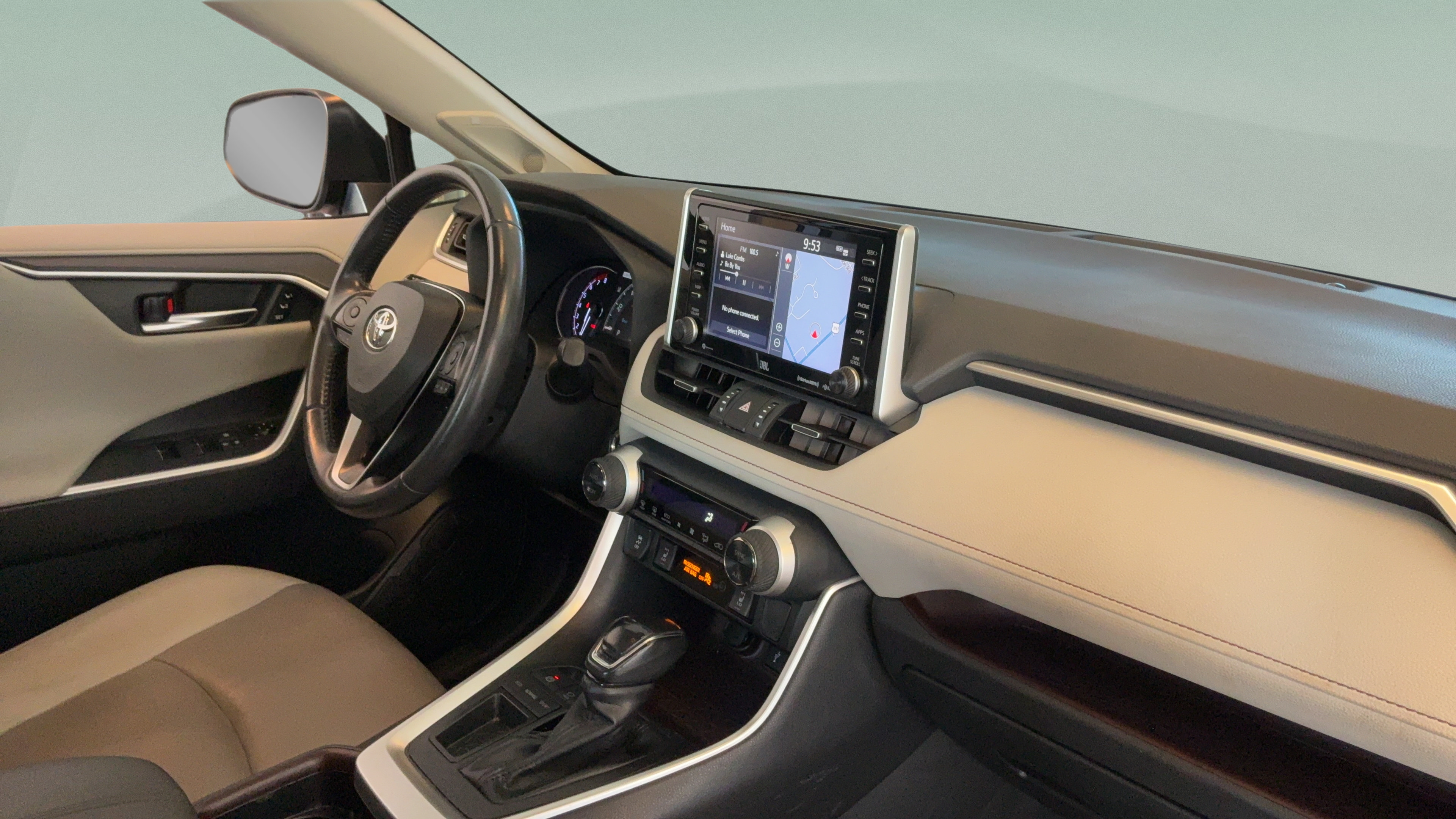 Used 2020 Toyota RAV4 Limited FWD image 46