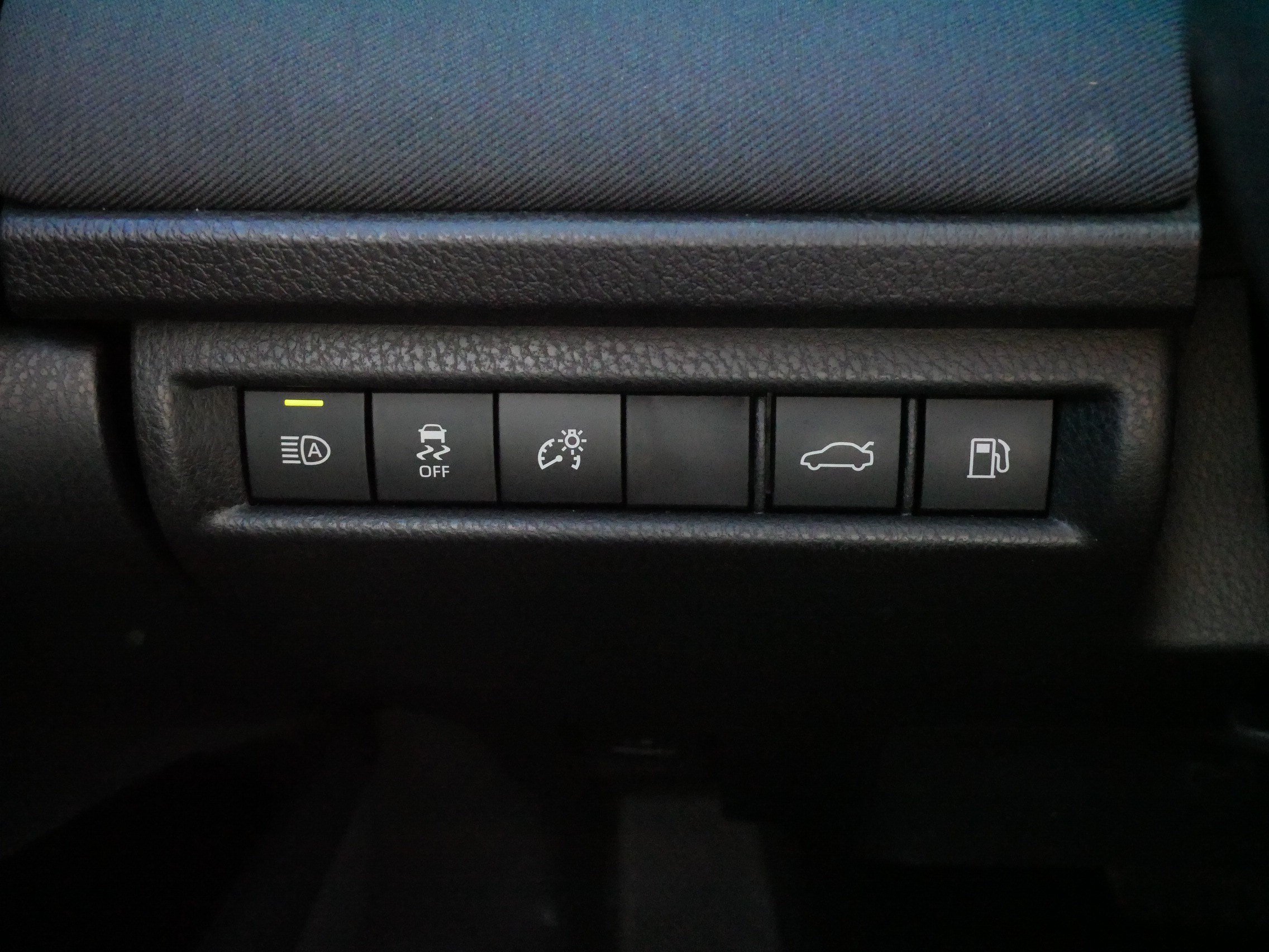 Certified 2026 Toyota Camry LE FWD image 28
