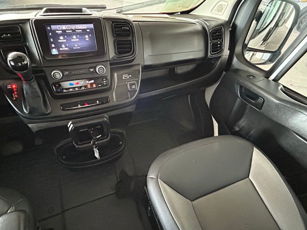Used 2025 RAM ProMaster 2500 w/ Convenience Group image 11