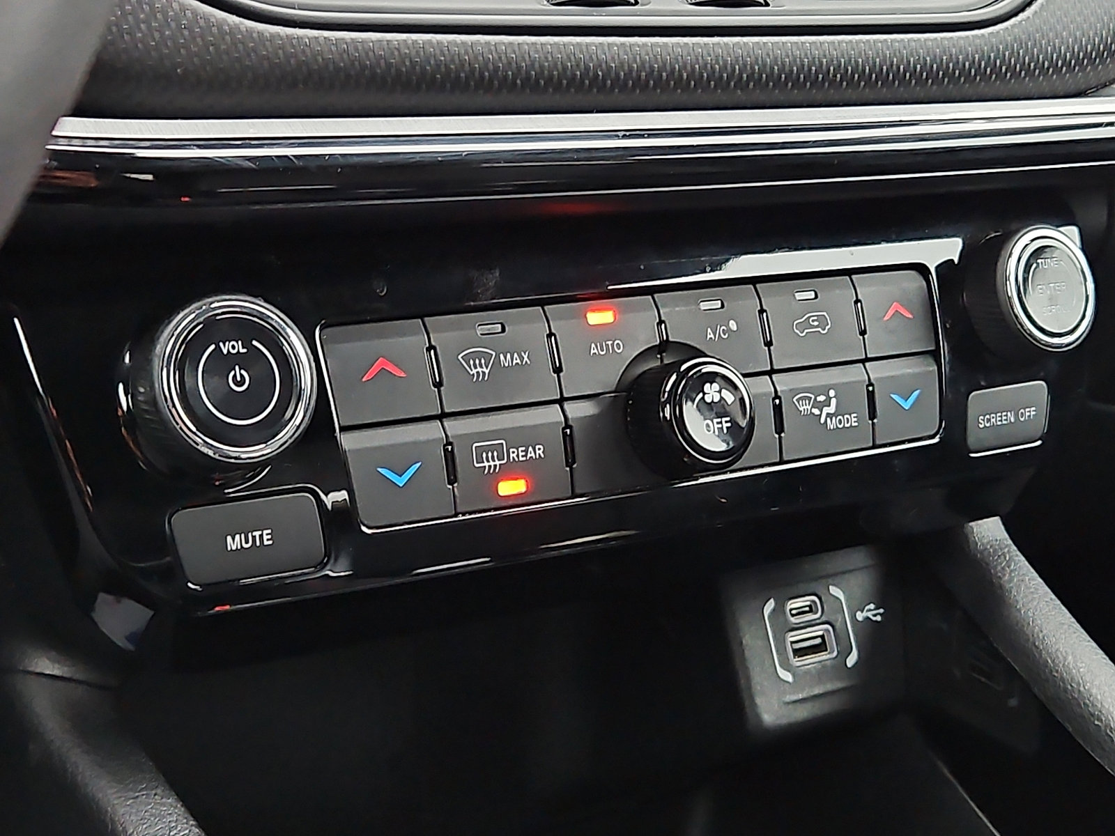 Used 2022 Jeep Compass Trailhawk image 15