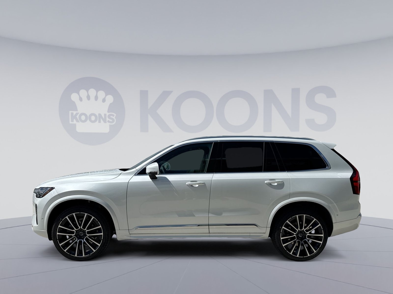 New 2026 Volvo XC90 B6 Plus w/ Protection Package Premier AWD/4WD image 2