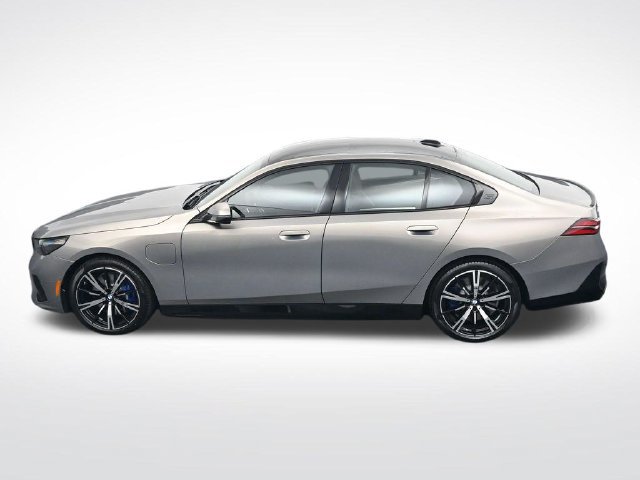 New 2027 BMW 550e xDrive AWD/4WD image 28