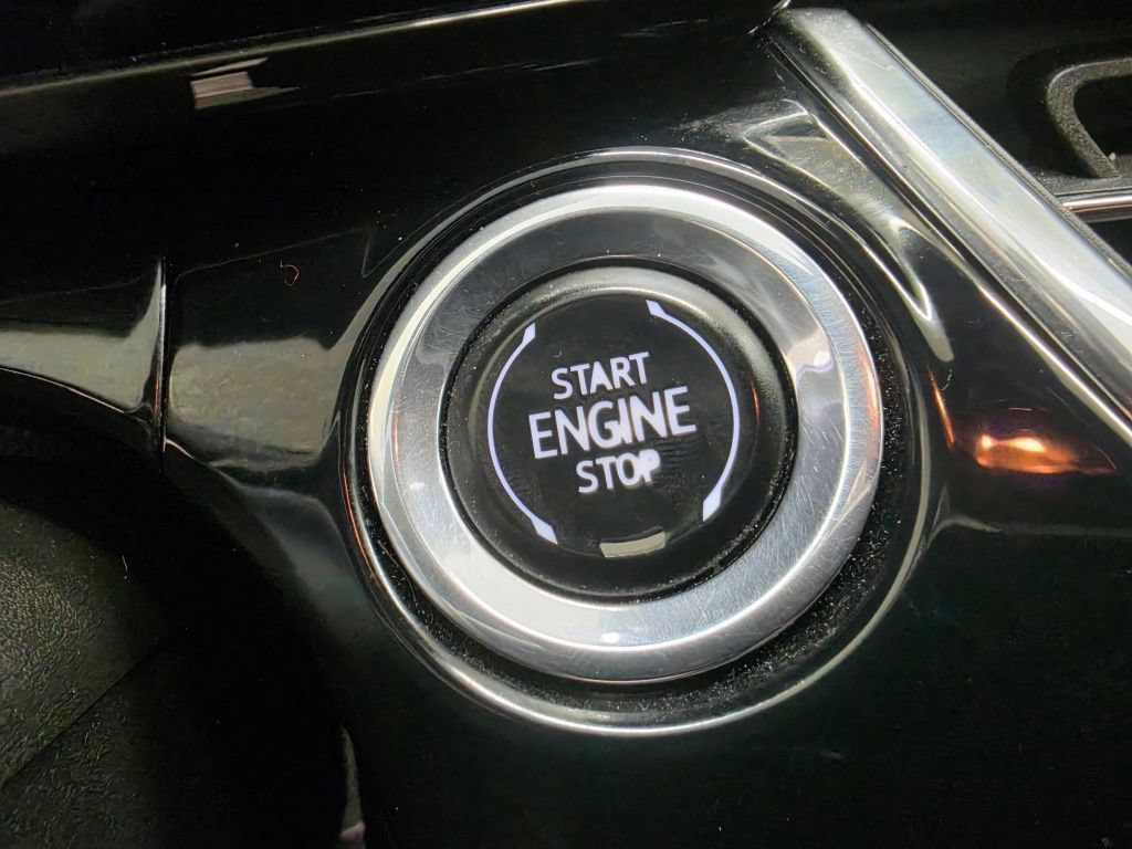 Used 2024 Chevrolet Trax RS FWD image 19