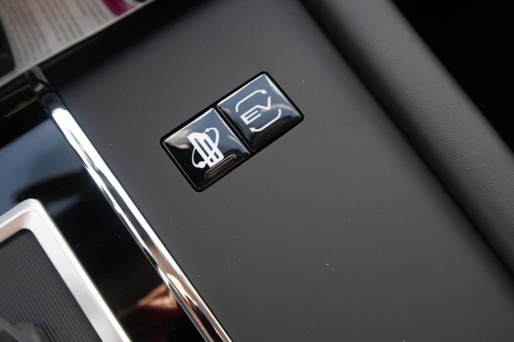 New 2025 Mitsubishi Outlander 4WD Plug-In Hybrid image 42