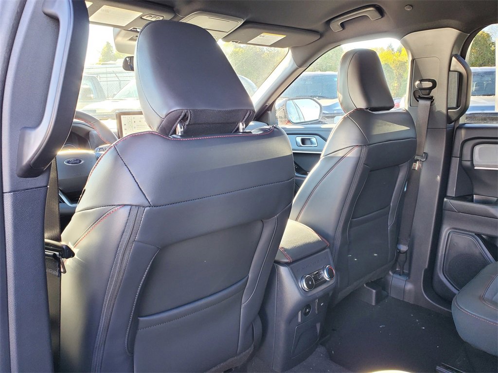 New 2026 Ford Explorer ST-Line image 30