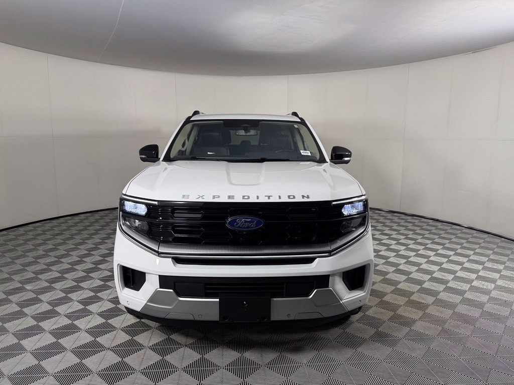 Used 2025 Ford Expedition Max Platinum AWD/4WD image 4