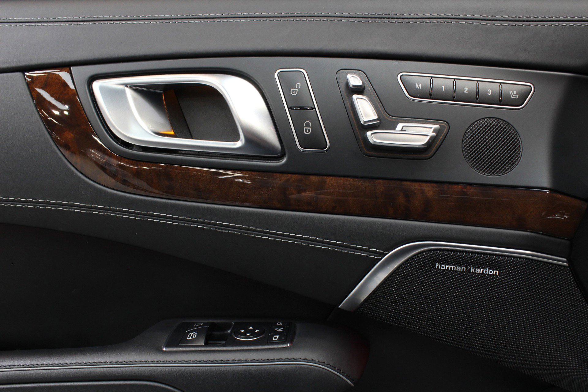 Used 2019 Mercedes-Benz SL 450 SL 450 Driver Assistance w/ Premium Package image 70