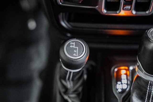 Used 2021 Jeep Gladiator Overland w/ Popular Equipment Package image 23