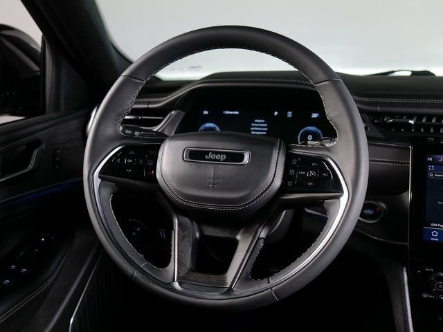 Used 2023 Jeep Grand Cherokee Overland image 15