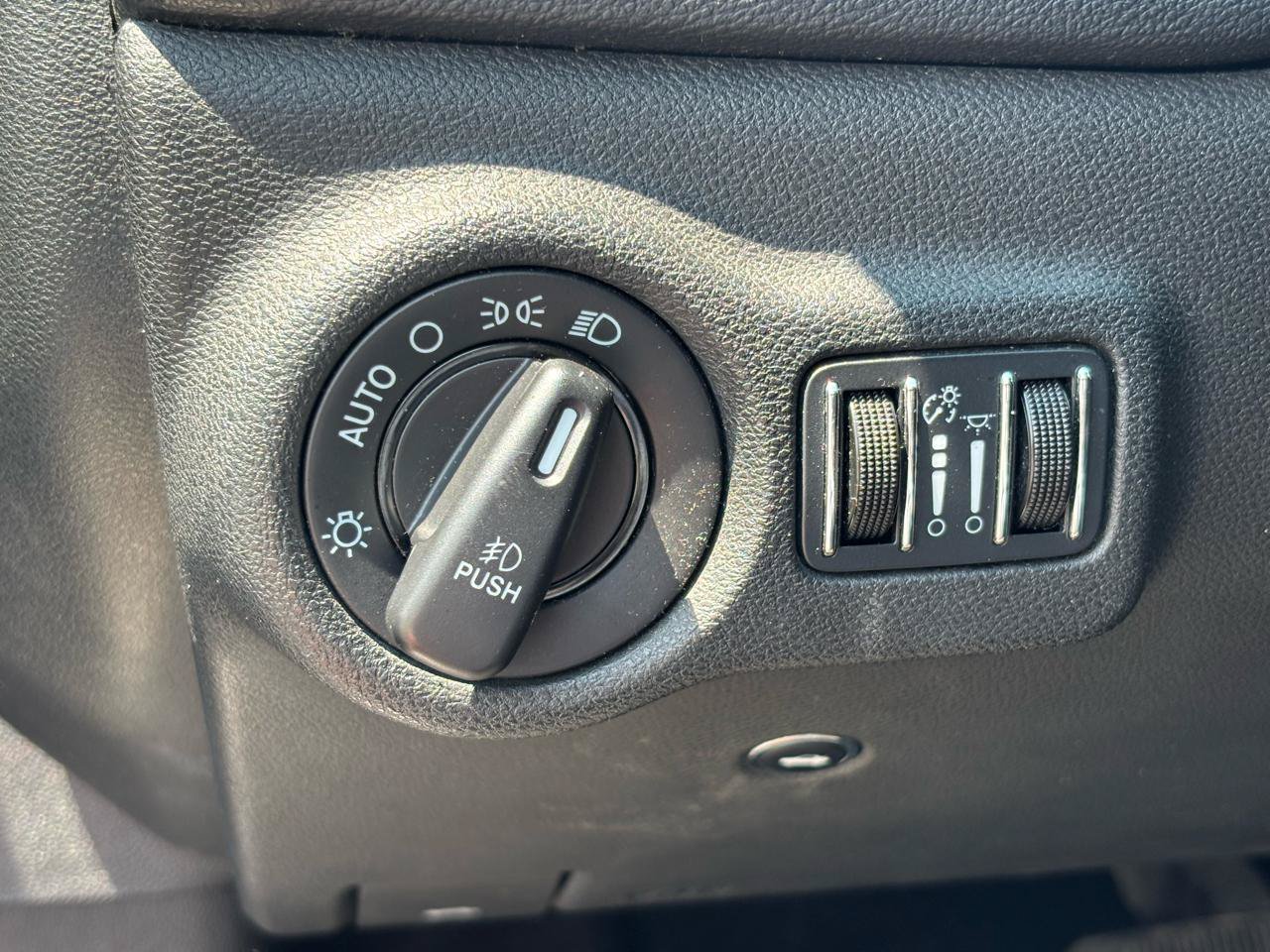 Used 2015 Dodge Dart SXT w/ Sun/Sound Group FWD image 18