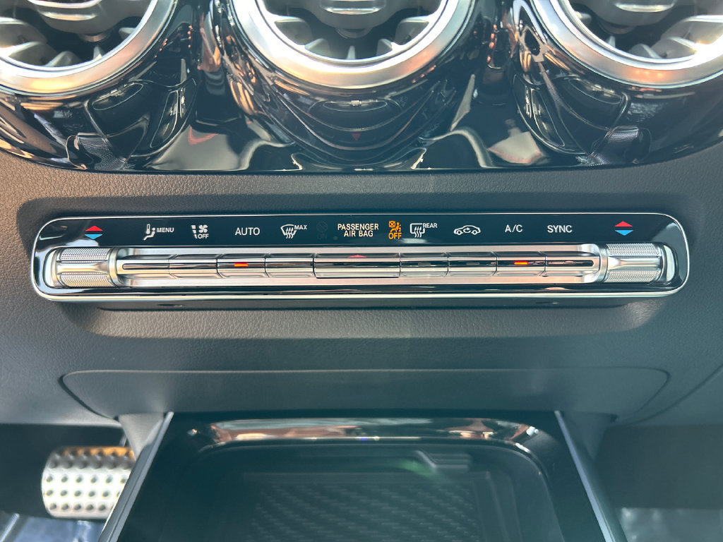 New 2026 Mercedes-Benz GLA 35 AMG 4MATIC image 21