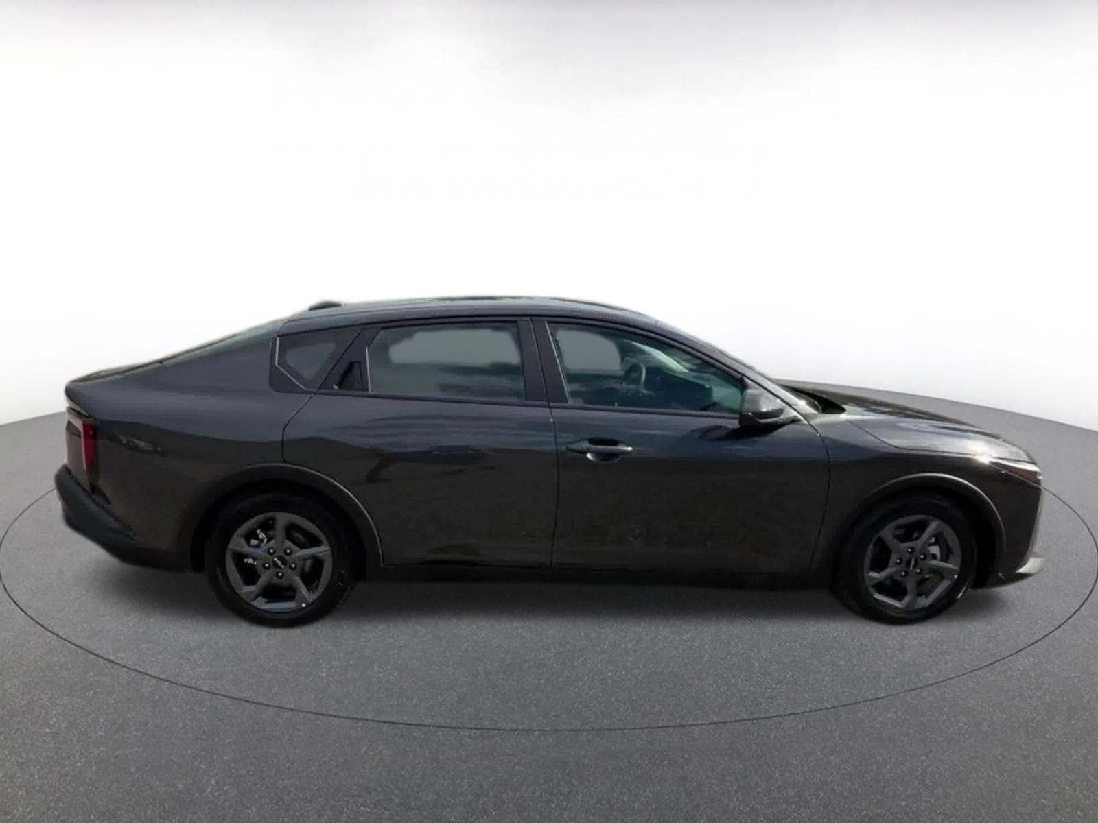 Used 2025 Kia K4 FWD image 15