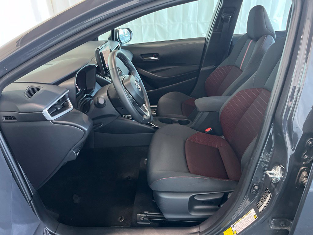 Used 2026 Toyota Corolla SE FWD image 3