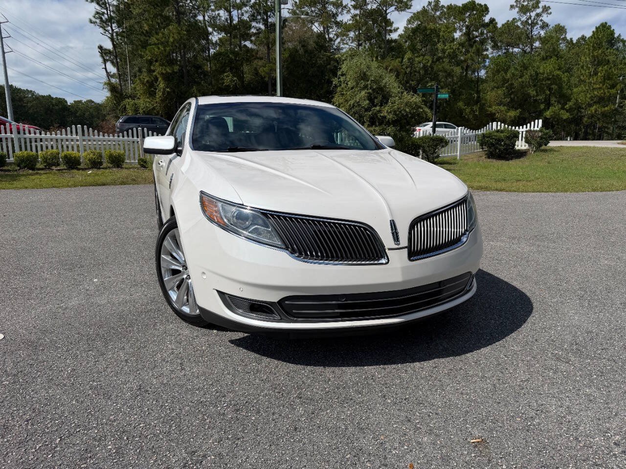 Used 2013 Lincoln MKS AWD image 36