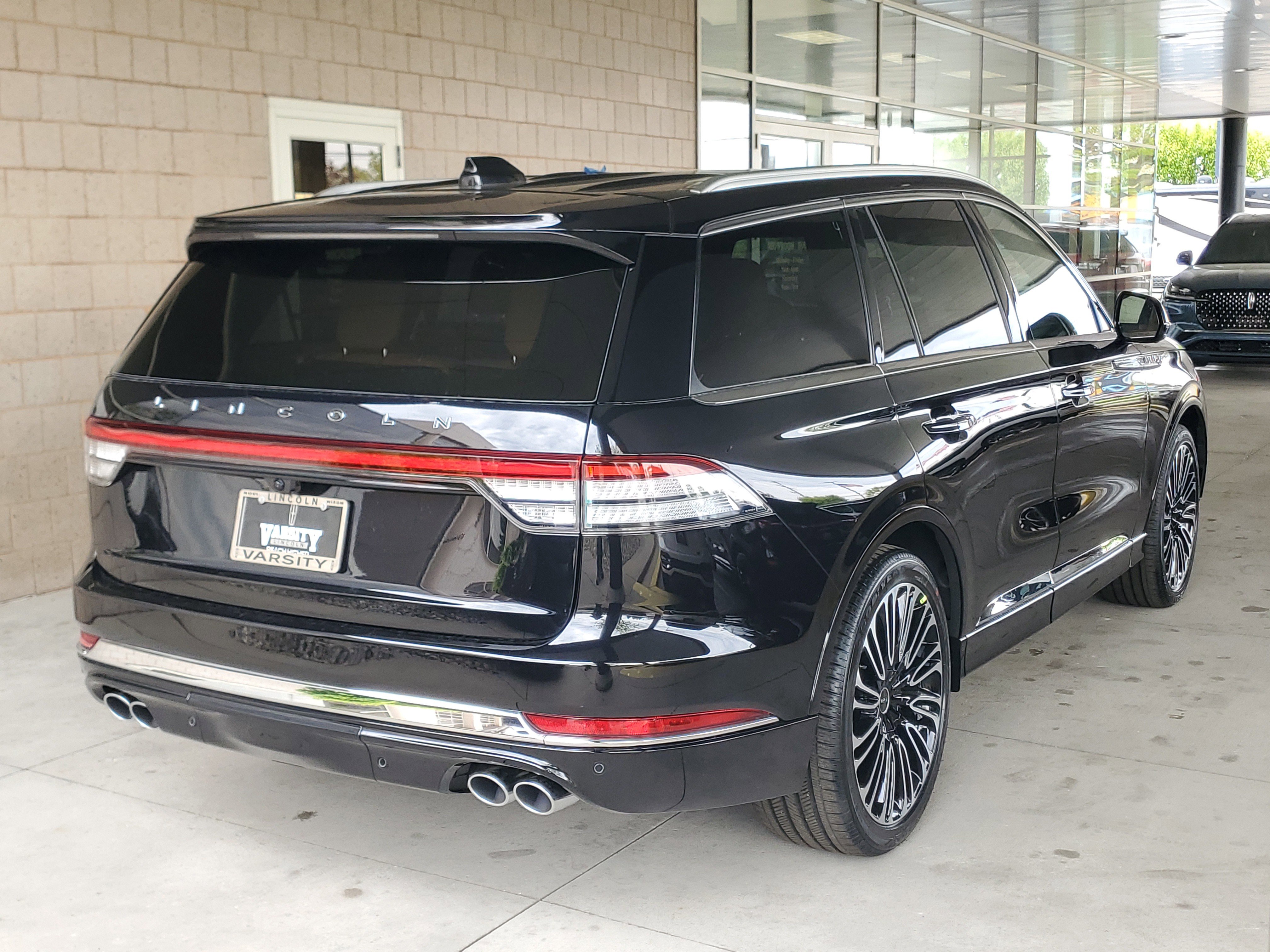 New 2026 Lincoln Aviator Black Label AWD/4WD image 4