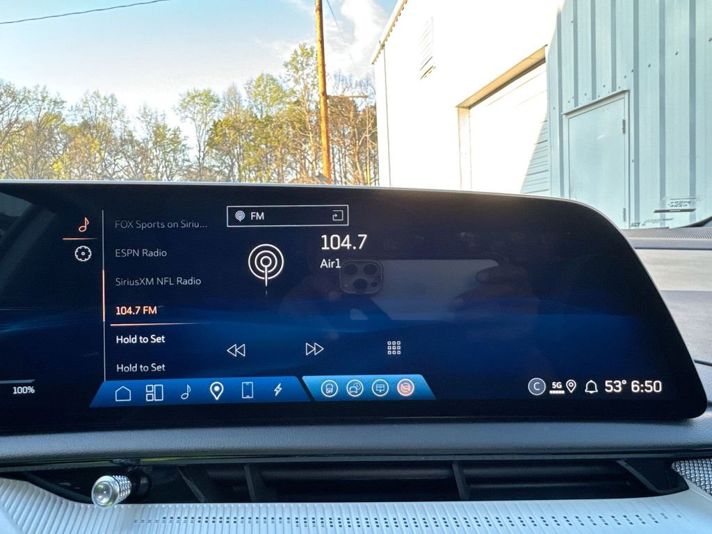 Used 2025 Cadillac Optiq Luxury 1 image 25