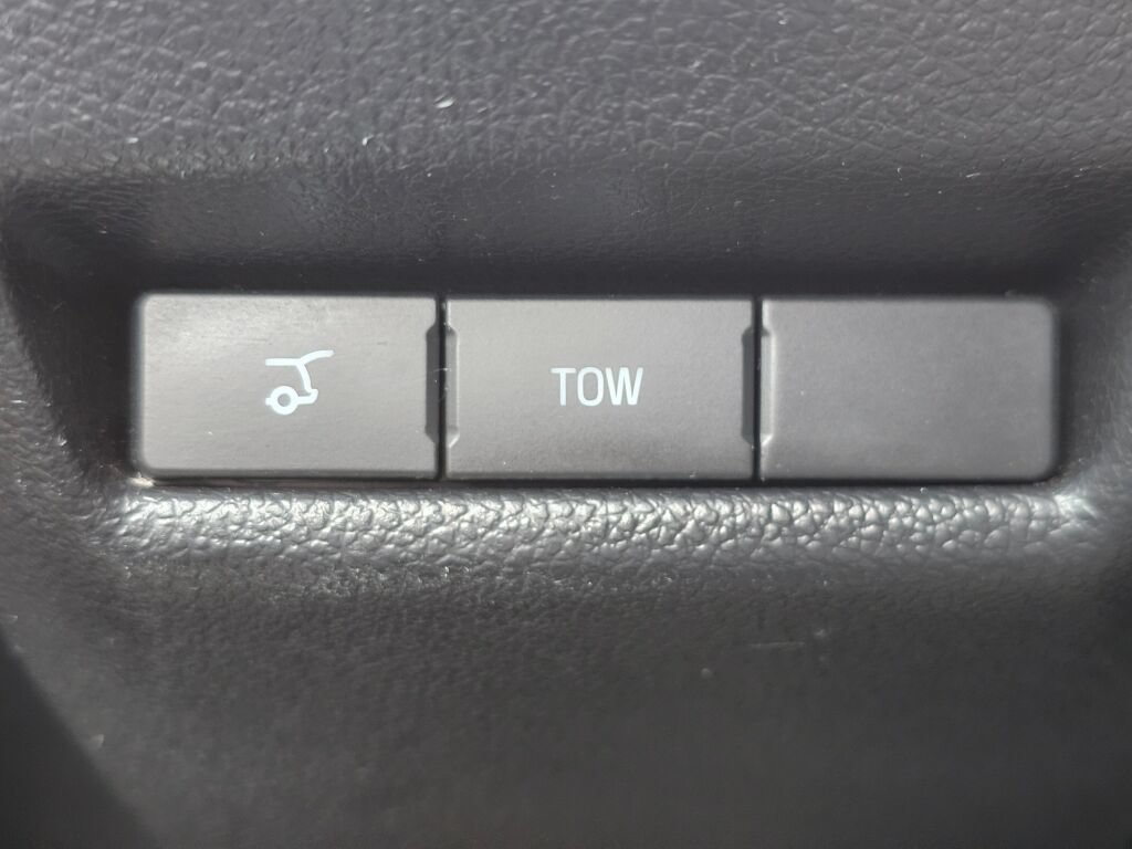 Used 2019 Ford Explorer Limited w/ Class III Trailer Tow Package AWD/4WD image 29