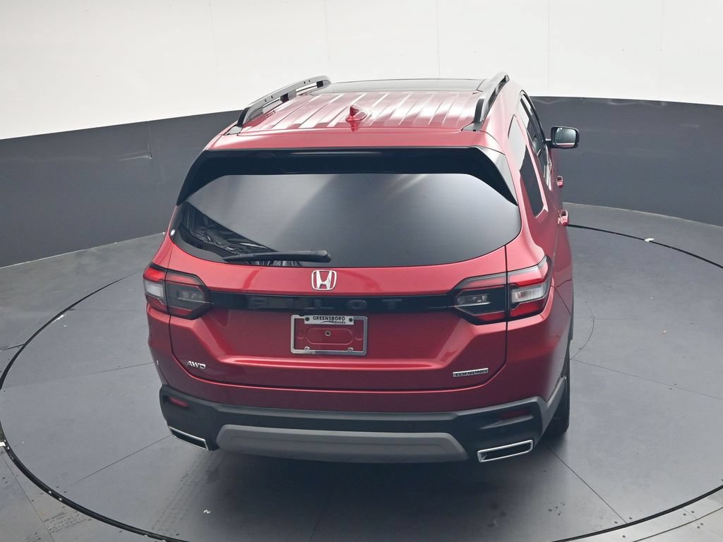 Used 2024 Honda Pilot Touring image 28