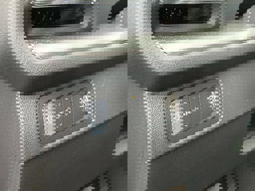 New 2026 Chevrolet Traverse LT w/ Driver Confidence Package image 19