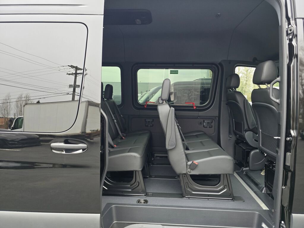 New 2025 Mercedes-Benz Sprinter 2500 image 18