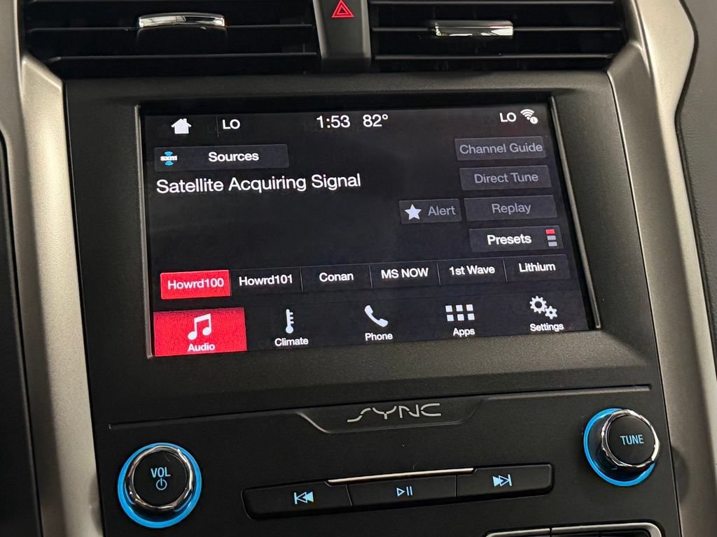 Used 2019 Ford Fusion SE FWD image 18