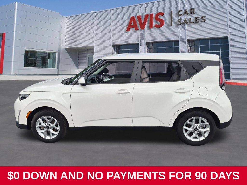 Used 2025 Kia Soul LX FWD image 10