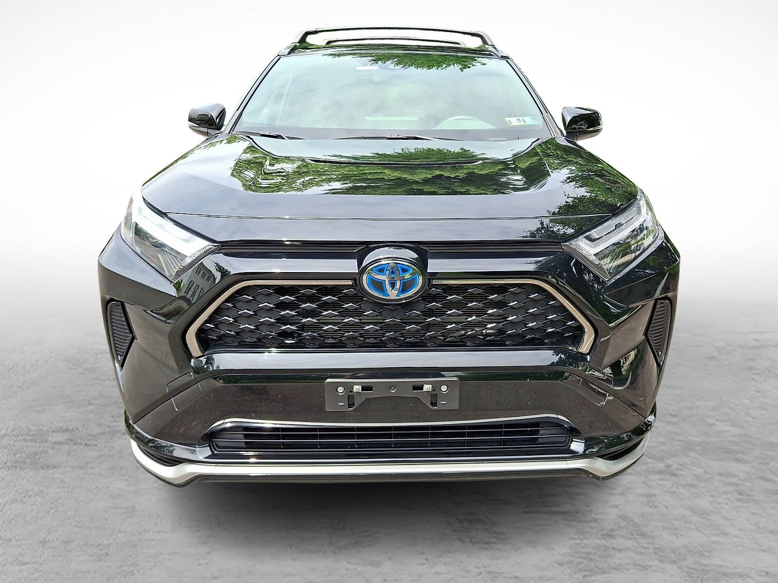 Used 2022 Toyota RAV4 SE AWD/4WD image 2