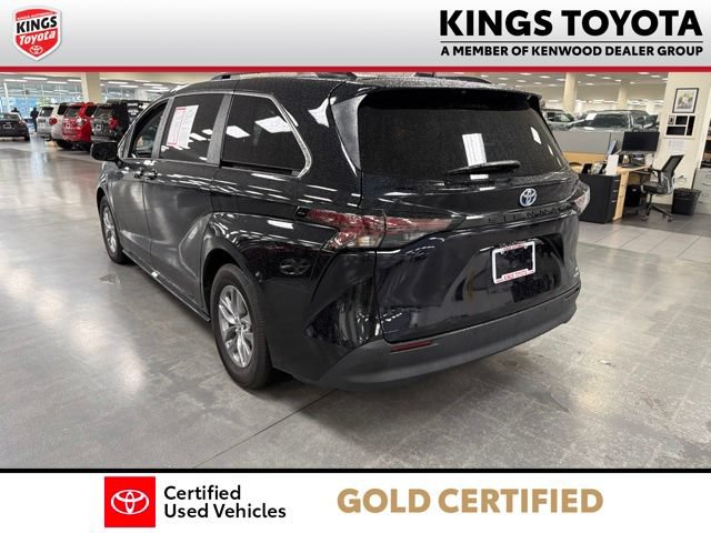 Used 2023 Toyota Sienna XLE FWD image 6