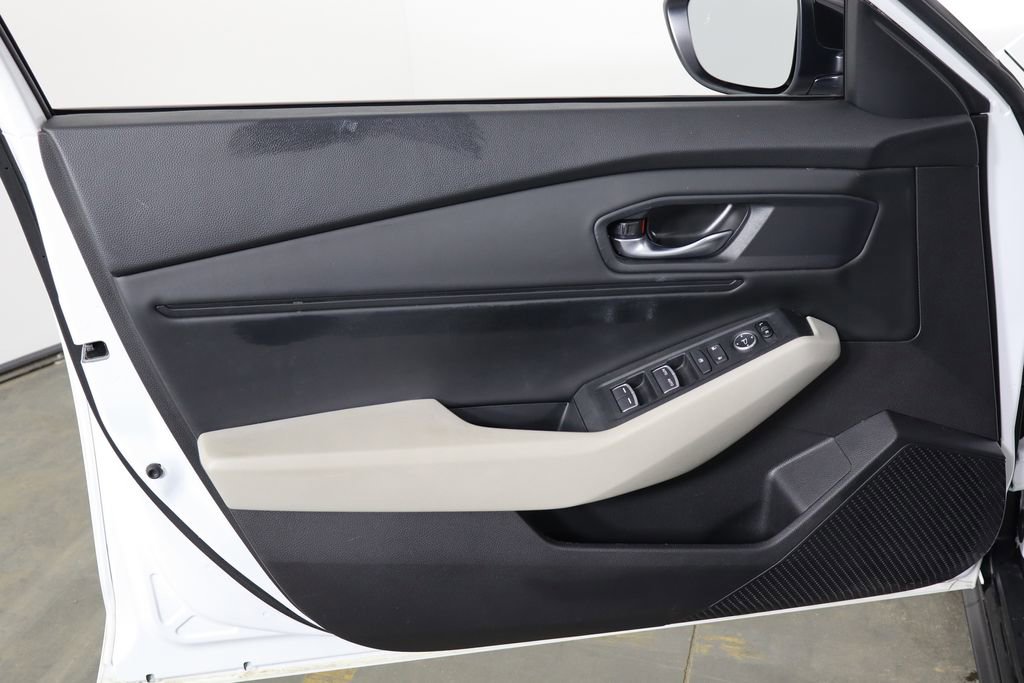 Used 2025 Honda Accord SE image 18