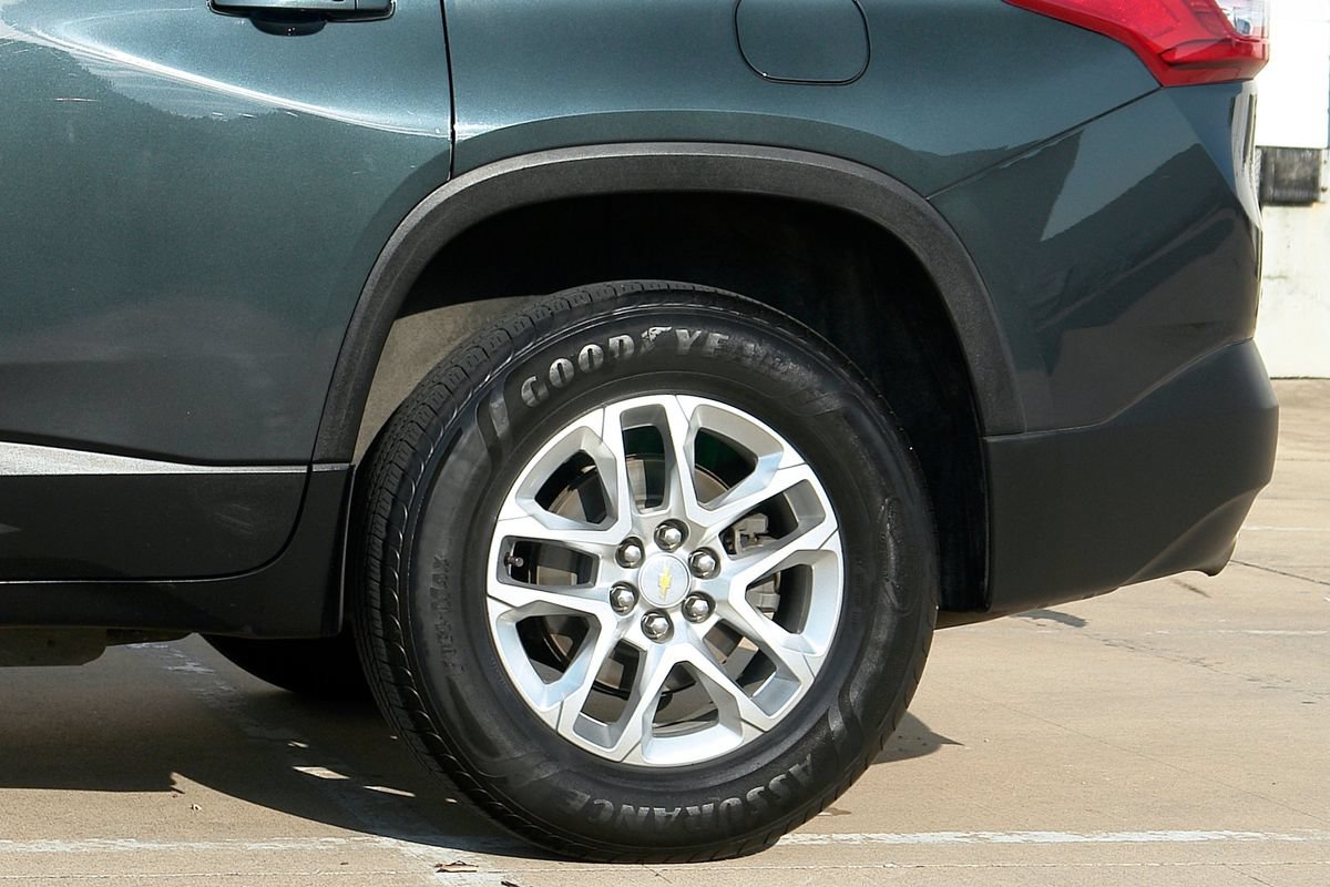 Used 2021 Chevrolet Traverse LT AWD/4WD image 27