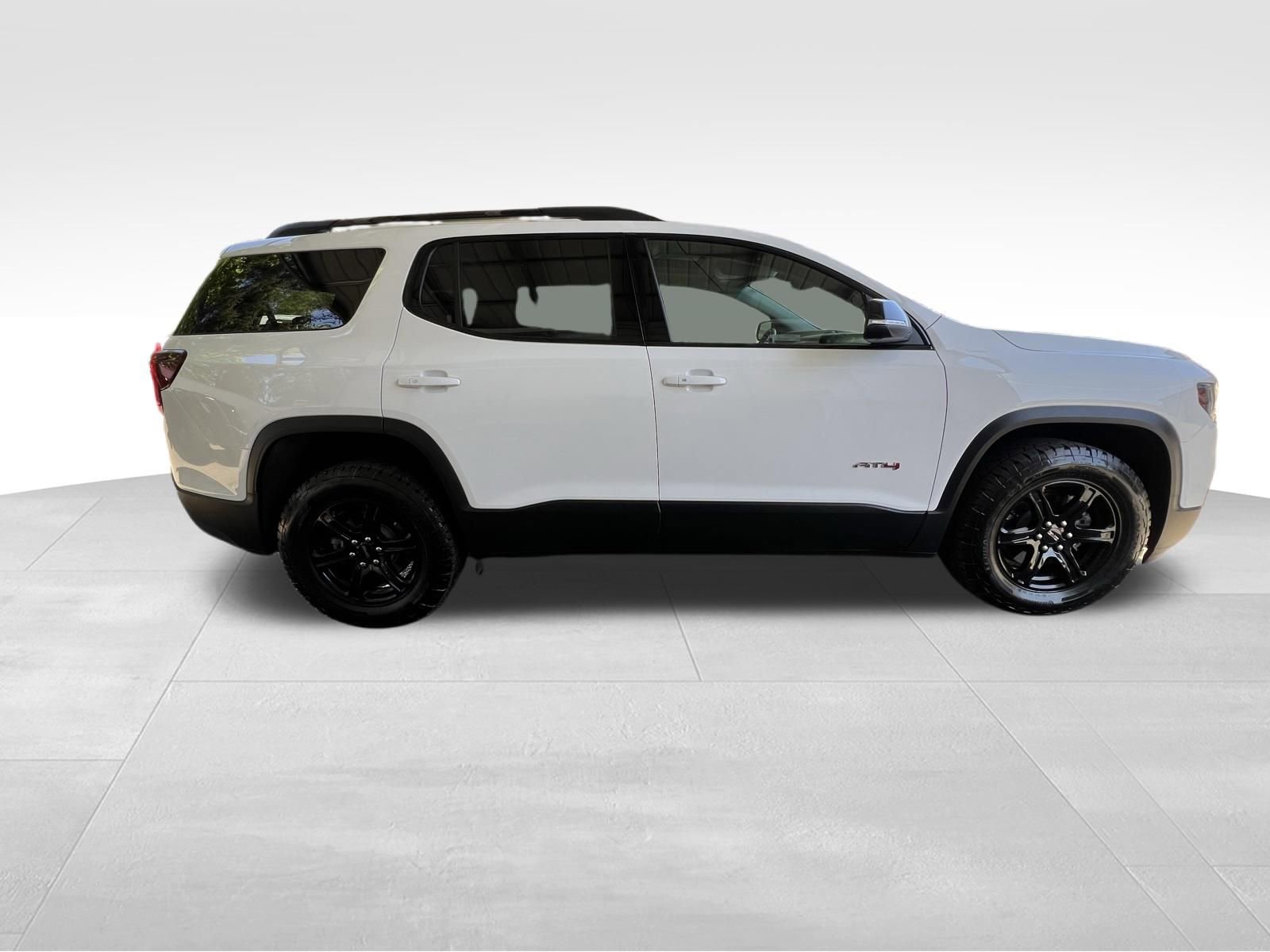 Used 2023 GMC Acadia AT4 w/ GMC Pro Grade Package AWD/4WD image 6