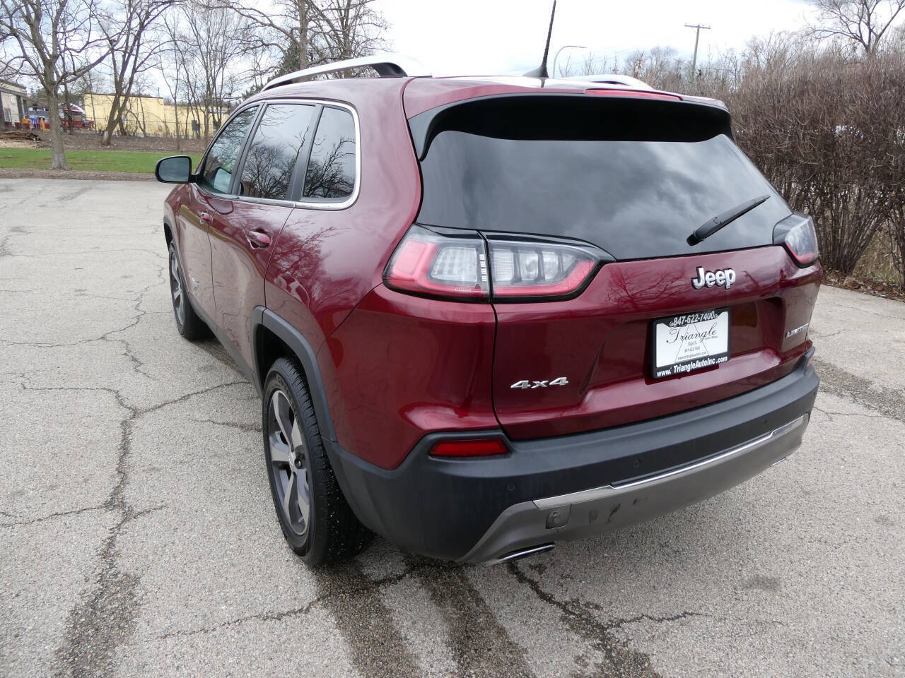 Used 2019 Jeep Cherokee Limited AWD/4WD image 6