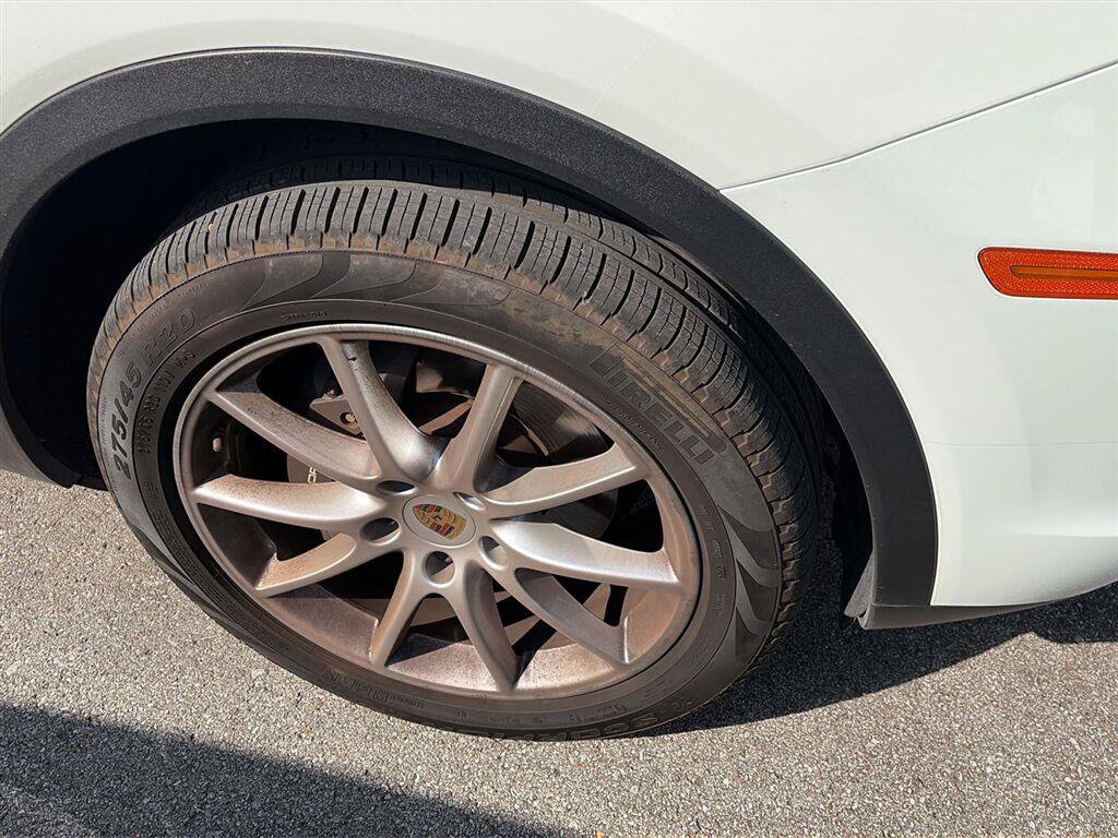 Used 2020 Porsche Cayenne AWD/4WD image 4