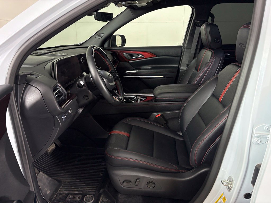 Certified 2026 Chevrolet Traverse RS w/ LPO, Floor Liner Package FWD image 19