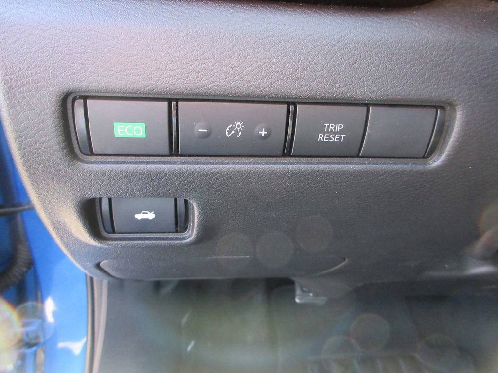 Used 2024 Nissan Sentra SV image 22