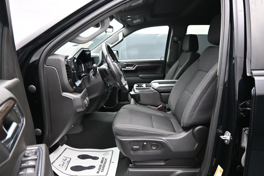 Used 2022 Chevrolet Silverado 1500 RST w/ Z71 Off-Road Package AWD/4WD image 9