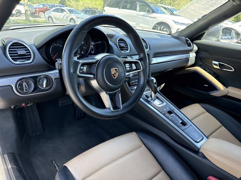 Used 2019 Porsche 718 Boxster RWD image 28