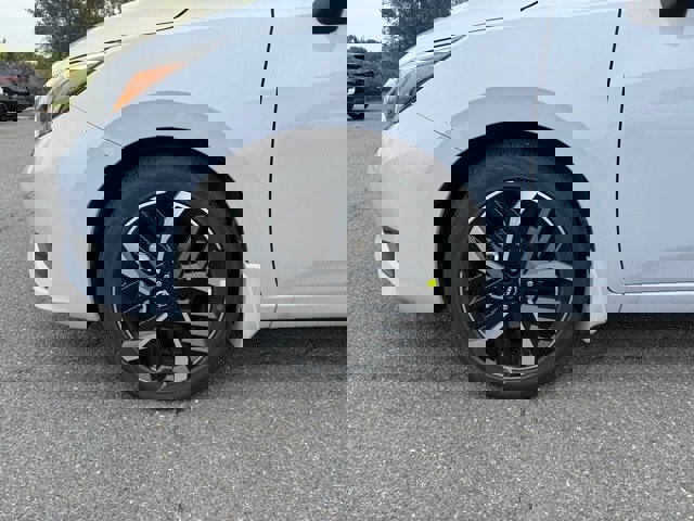 New 2025 Nissan Versa SR w/ Trunk Package image 9