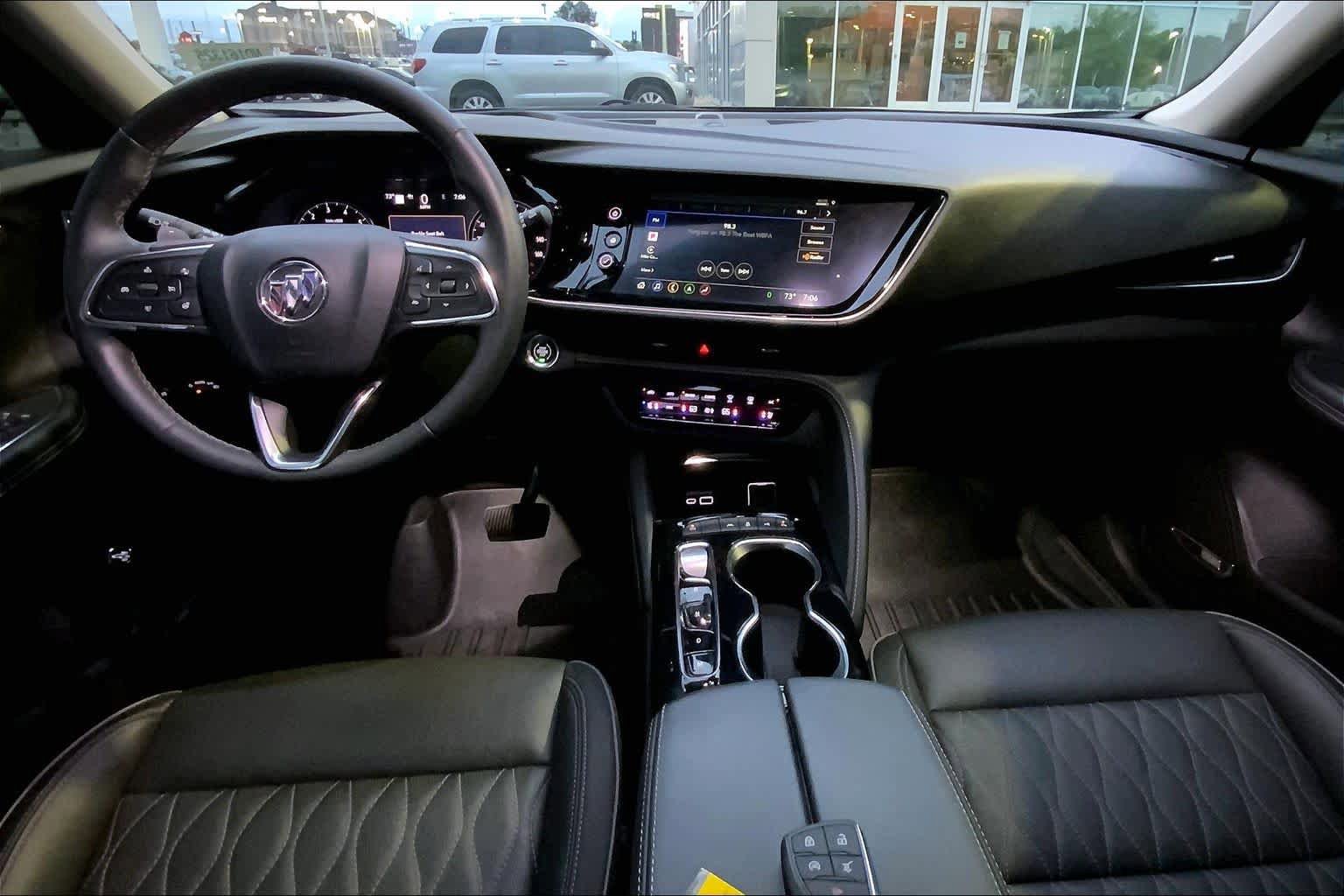 Used 2022 Buick Envision Avenir w/ Technology Package II FWD image 15