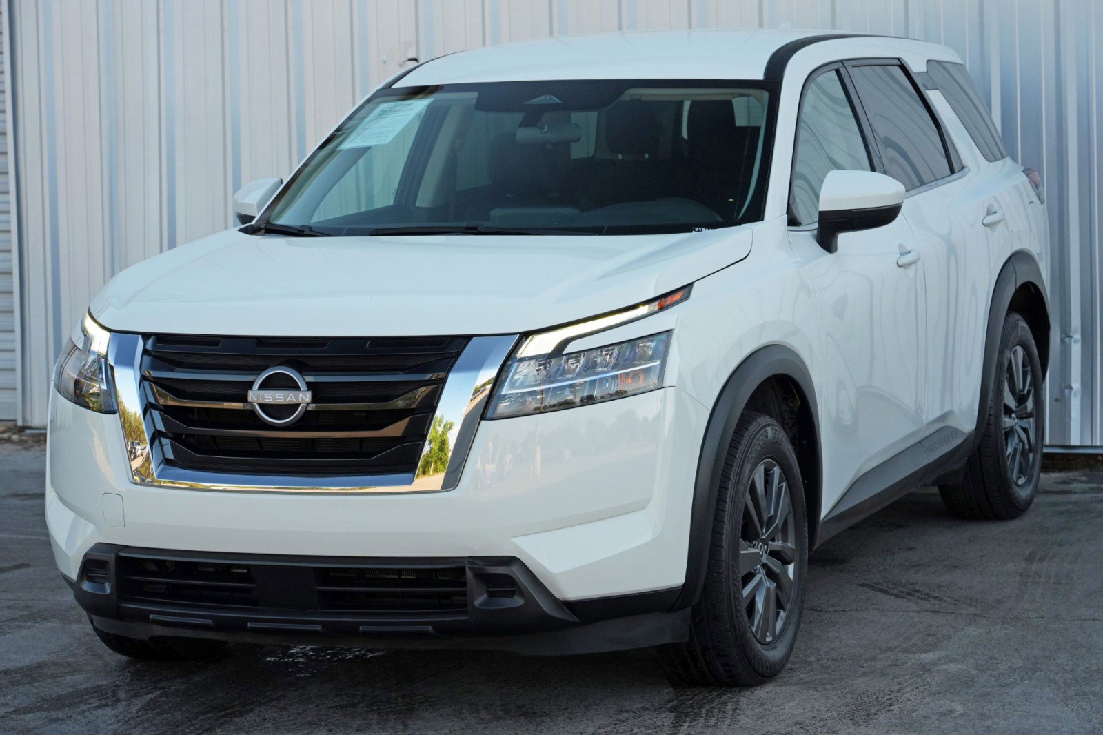 Used 2022 Nissan Pathfinder S image 43