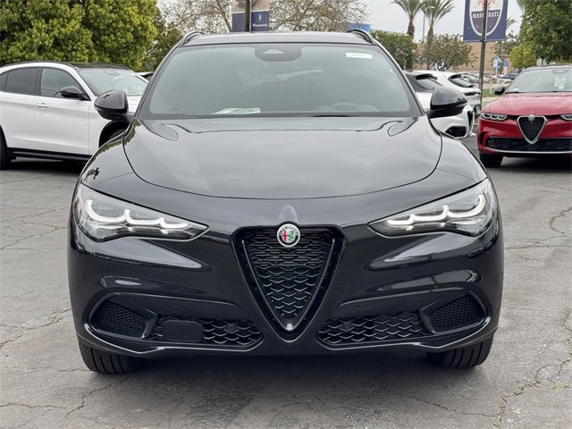 New 2025 Alfa Romeo Stelvio Sprint image 2