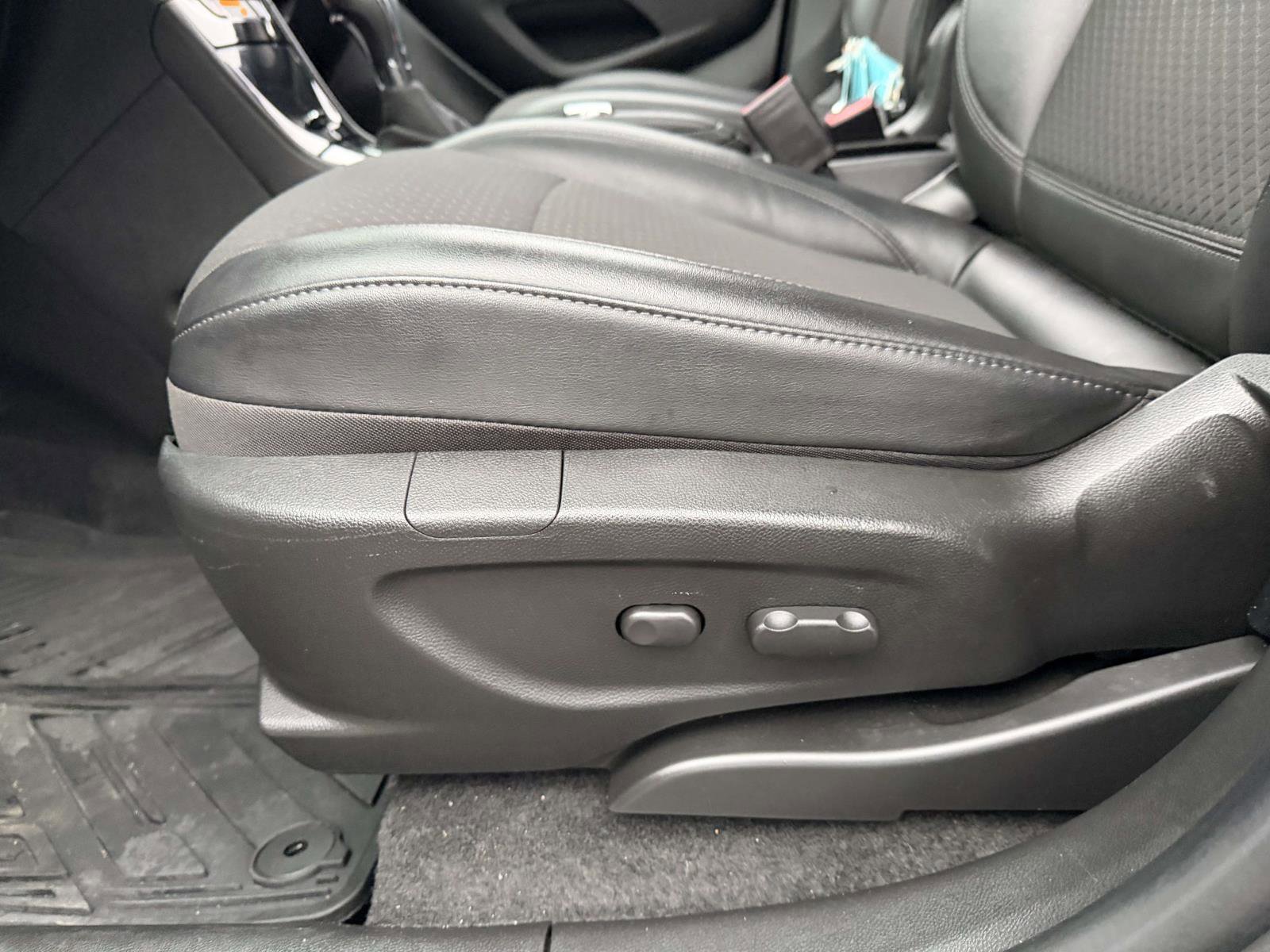 Used 2018 Buick Encore Preferred w/ Experience Buick Package image 15