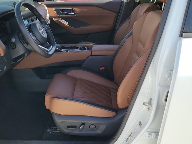 Used 2024 Nissan Rogue Platinum image 6