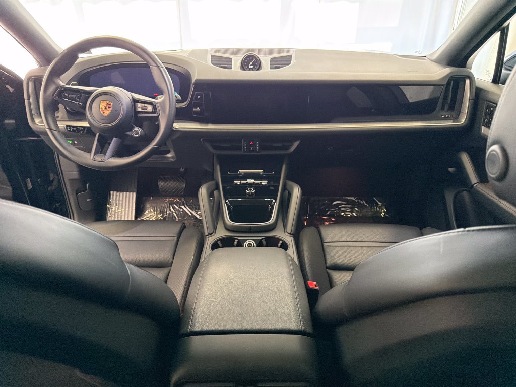 Certified 2026 Porsche Cayenne Coupe AWD/4WD image 17