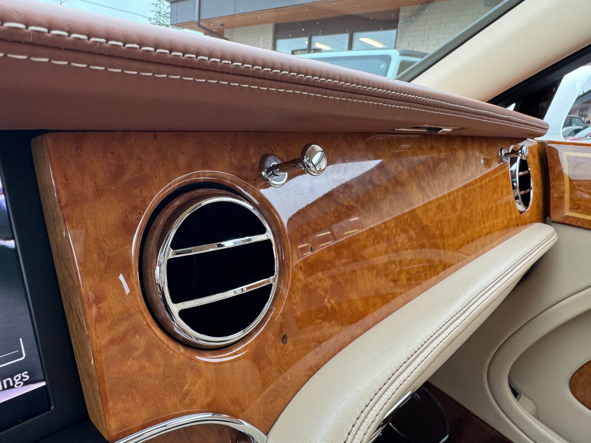 Used 2013 Bentley Mulsanne image 54