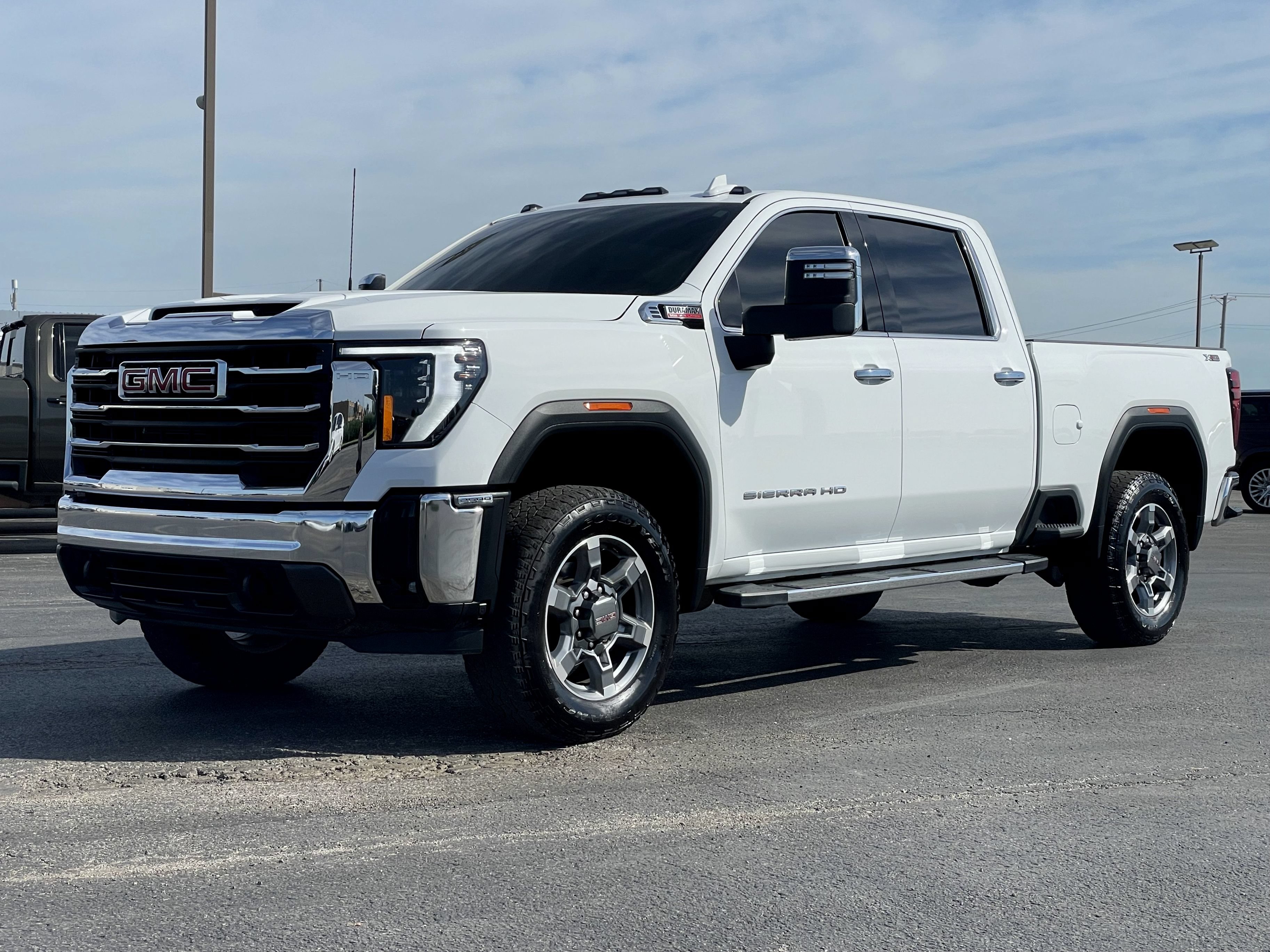 Certified 2025 GMC Sierra 2500 SLT AWD/4WD image 8