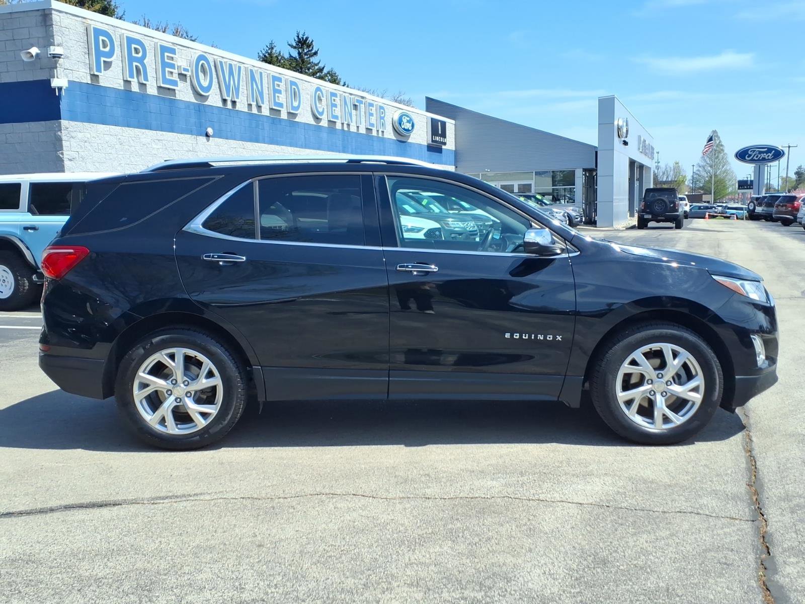 Used 2019 Chevrolet Equinox Premier FWD image 2