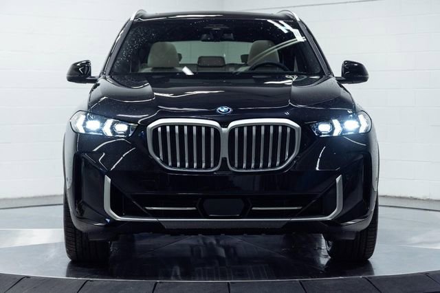 New 2026 BMW X5 xDrive50e image 7