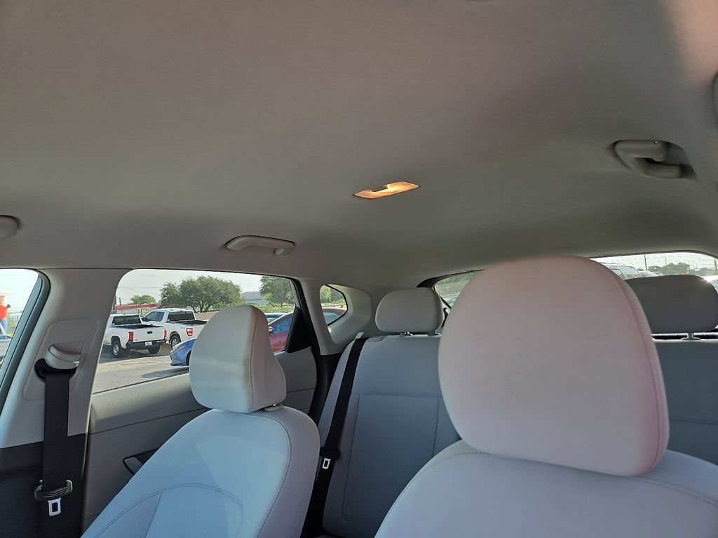 Used 2025 Hyundai Kona SEL FWD image 19